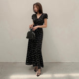 フローラルブラックワンピースAO1773