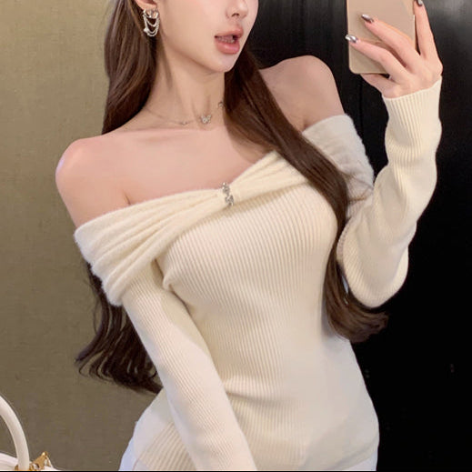 ポイントビジューオフショルニット（2COLOR）AT1395